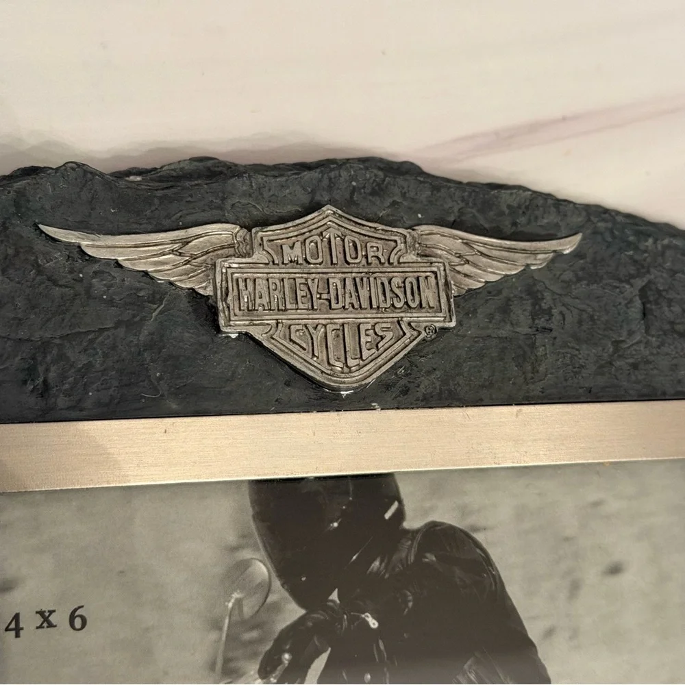 Harley-Davidson Gray Stone & Silver Rim with Raised Silver Emblem 4x6 Pic Frame